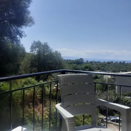 Amantius Himare منزل للإقامة