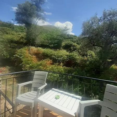 Amantius Himare Quarto em Acomodações Particulares Borsh