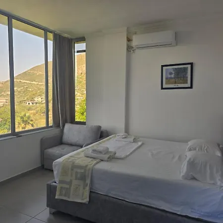 Quarto em Acomodações Particulares Amantius Himare Borsh